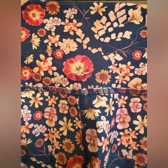 NWOT Beyond Yoga leggings - Picture 6 of 6